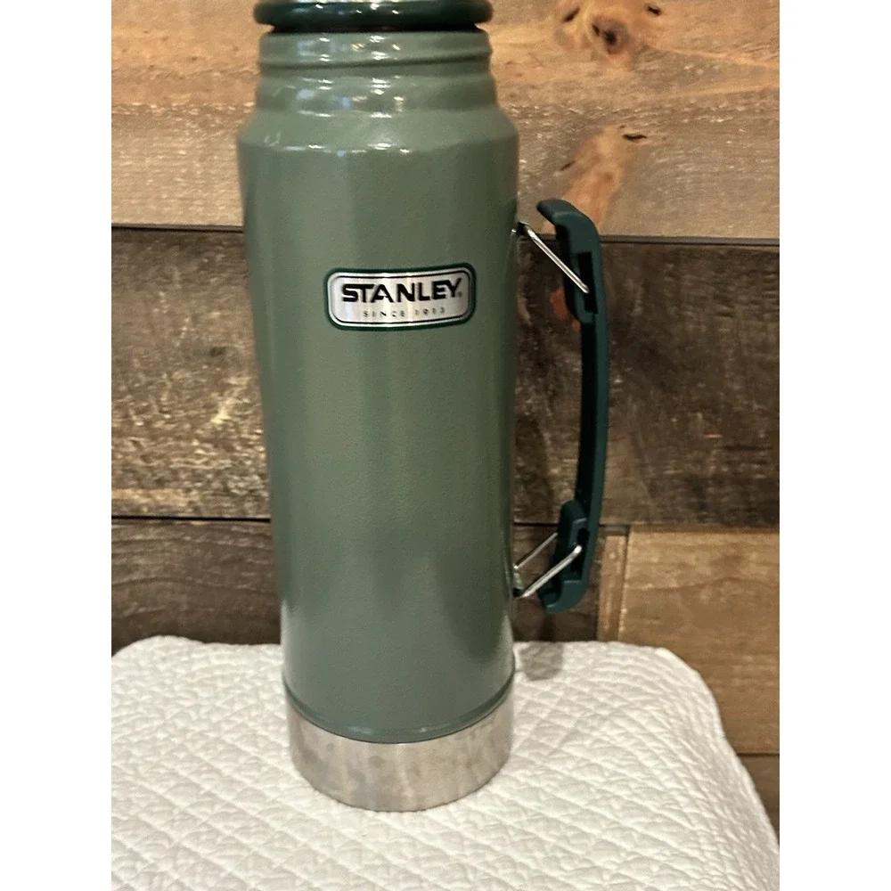 Sweet‎ Vintage Stanley Thermos Vacuum Bottle ScrewOn Cap/Cup EUC - Picture 2 of 9